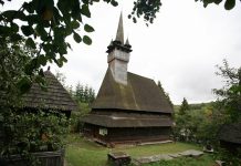 Biserica de lemn din Budești-Josani