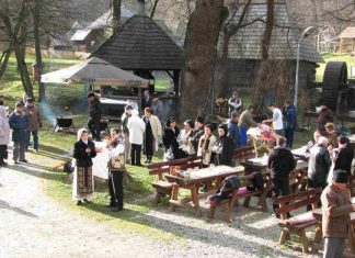 Targul de tara la Ignat la Muzeul din Dumbrava Sibiului